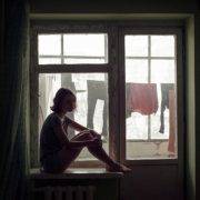 抑郁的我,起身走出父亲自杀的房间