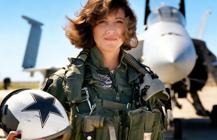 “1380航班上,上帝是机长,她只是副驾驶” | 女机长绍茨