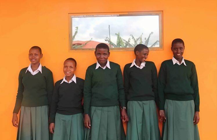 马赛部落里的另一个我（内有非洲部落原生态赞美诗）