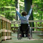 55年，“渐冻”的人生如同在爱里行军