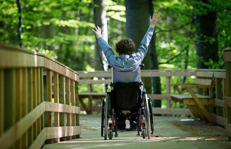 55年，“渐冻”的人生如同在爱里行军