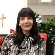 我与战争中的孩子有同样的心碎—— 爱中东儿童的主持人 Rita