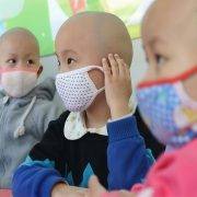 因血癌失婚后，我成了一群白血病孩子的妈妈